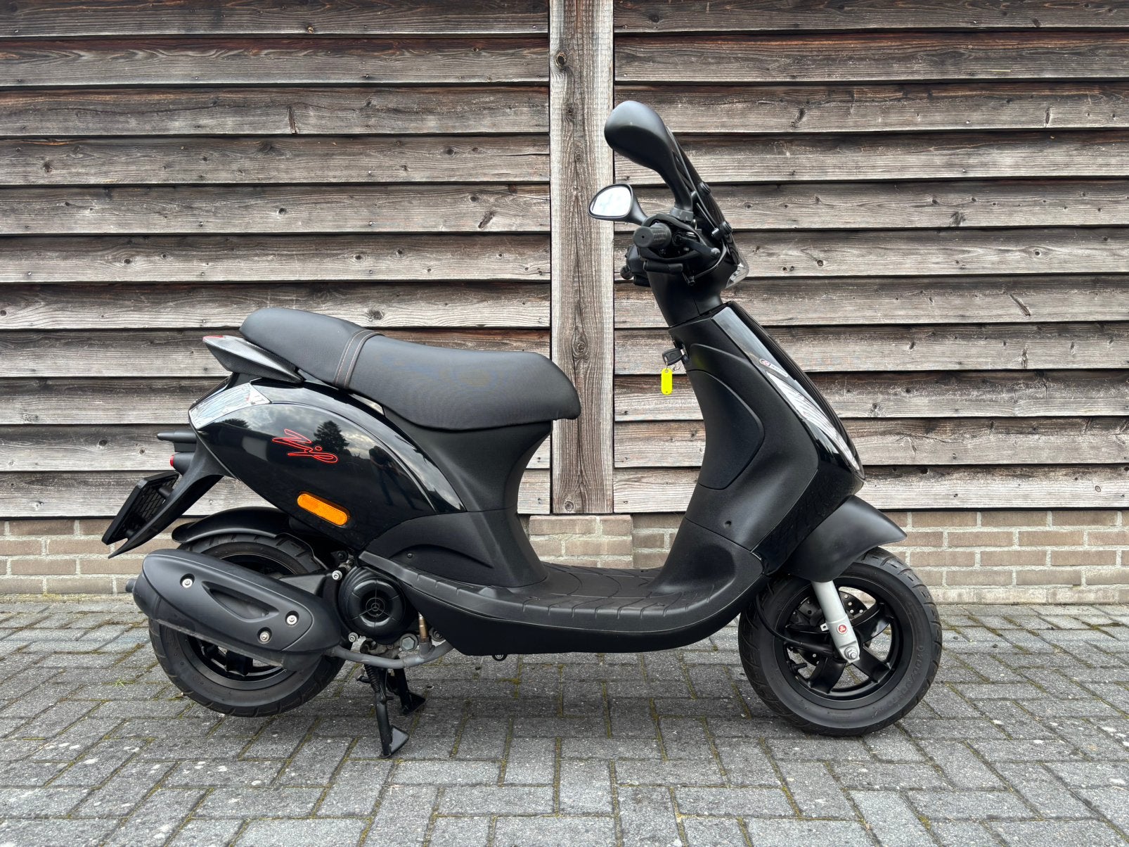 Piaggio Zip 2020 (als nieuw), Fietsen en Brommers, Ophalen, Zip, Zo goed als nieuw, Benzine