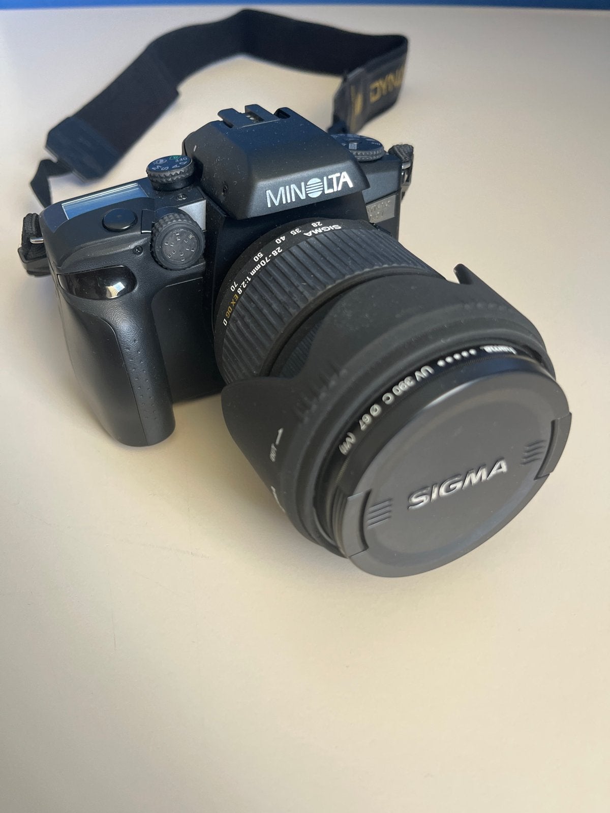 Minolta spiegelreflexcamera +heuptas, met Sigma 28-70mm lens, Ophalen of Verzenden, Gebruikt, Spiegelreflex, Minolta