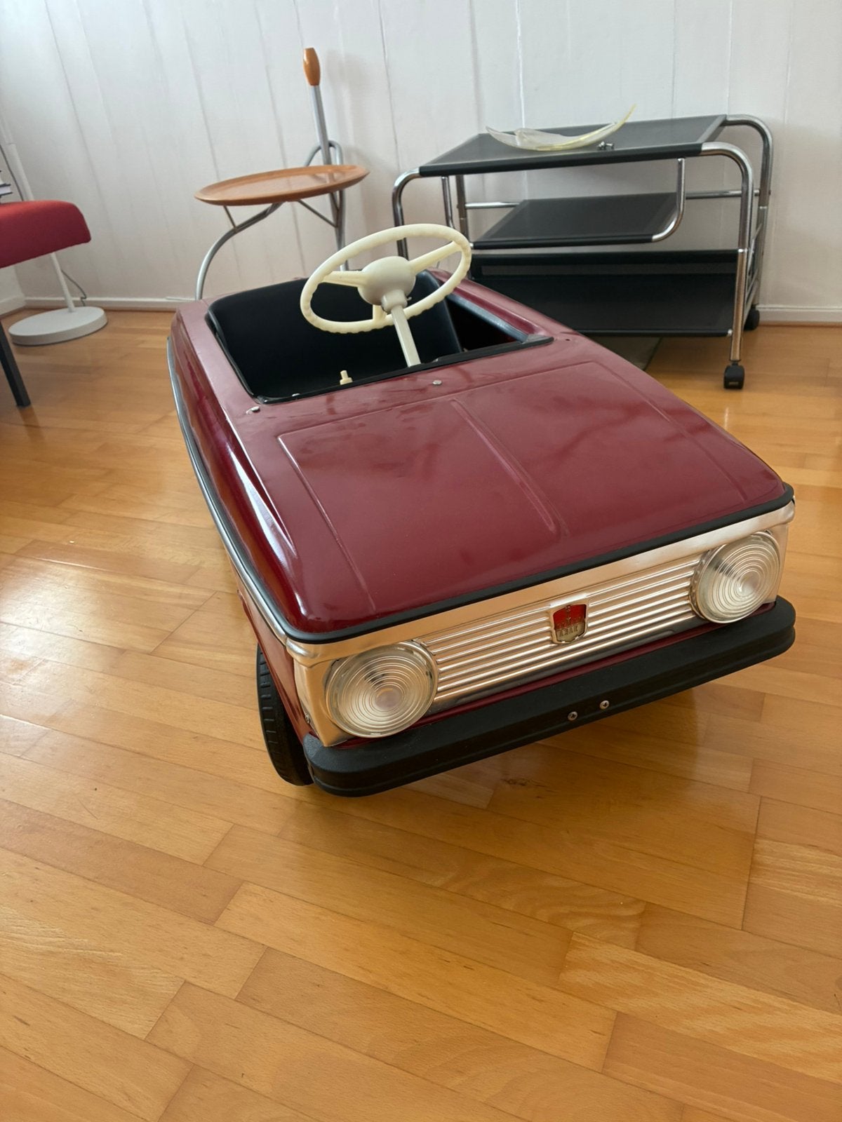 Donkerrode Lada trapaoto, Ophalen, Zo goed als nieuw