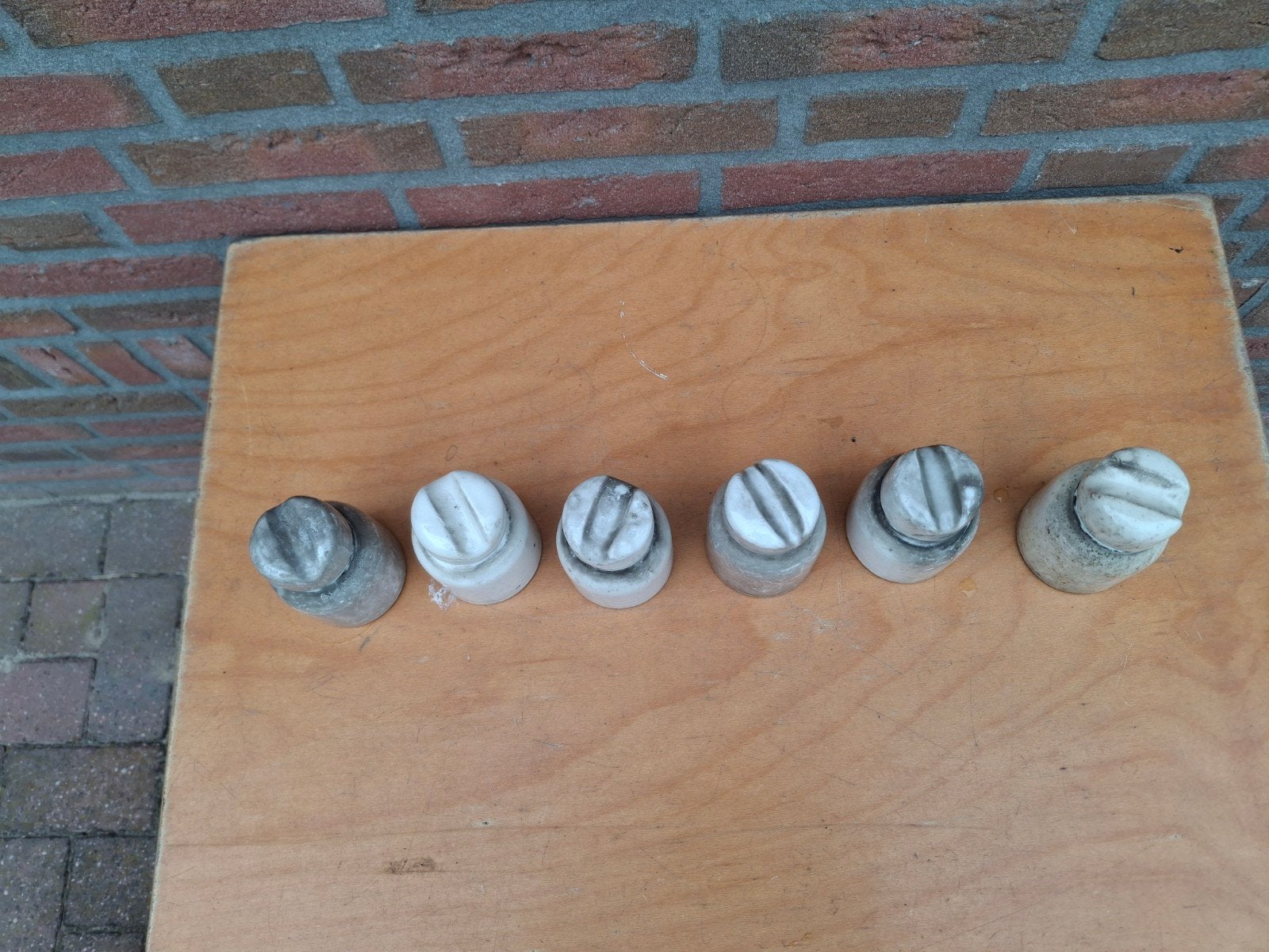 porselein isolatoren, Ophalen