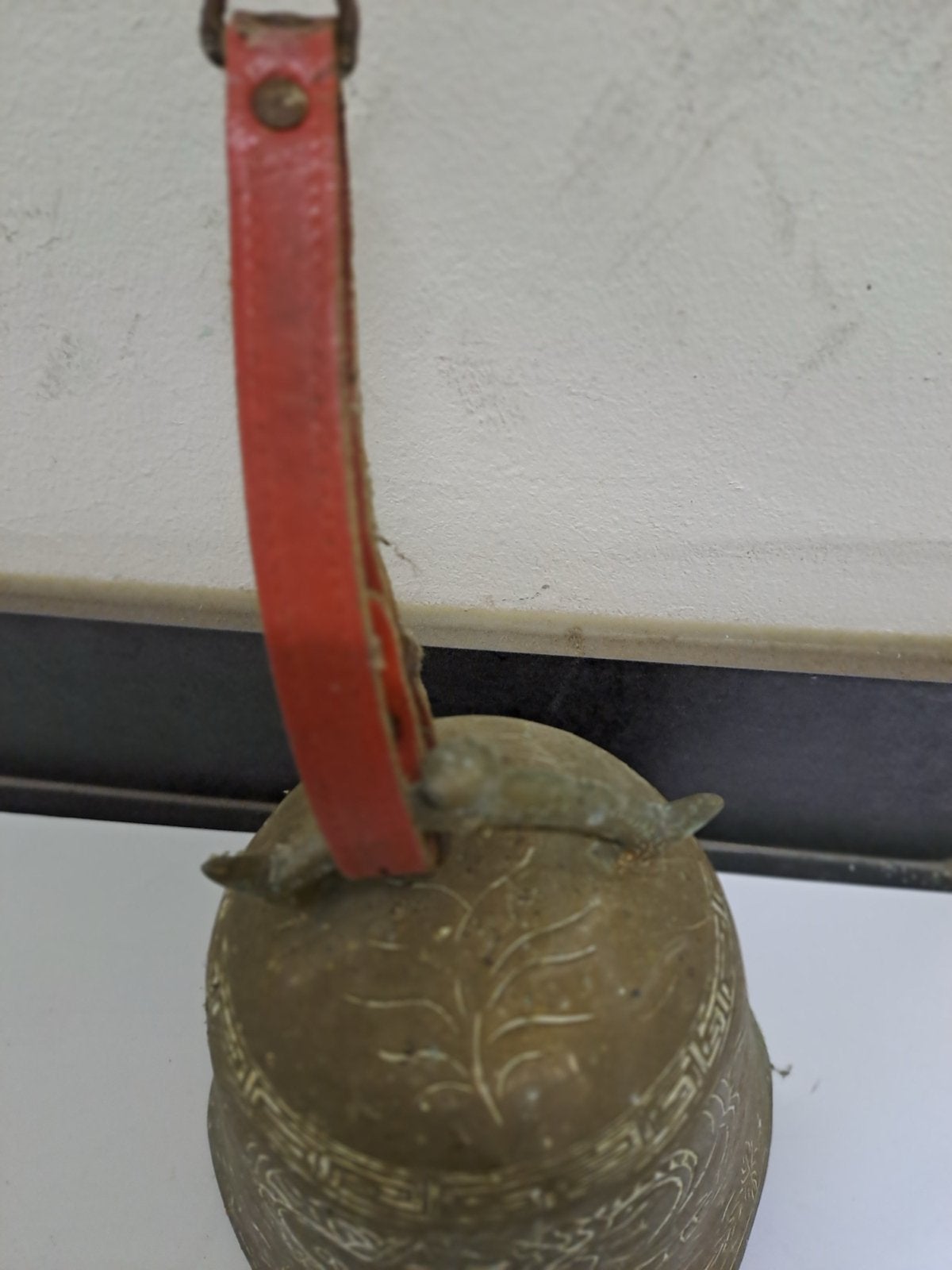 Antieke bronzen bel met draken en patronen, zonder klepel, Ophalen of Verzenden