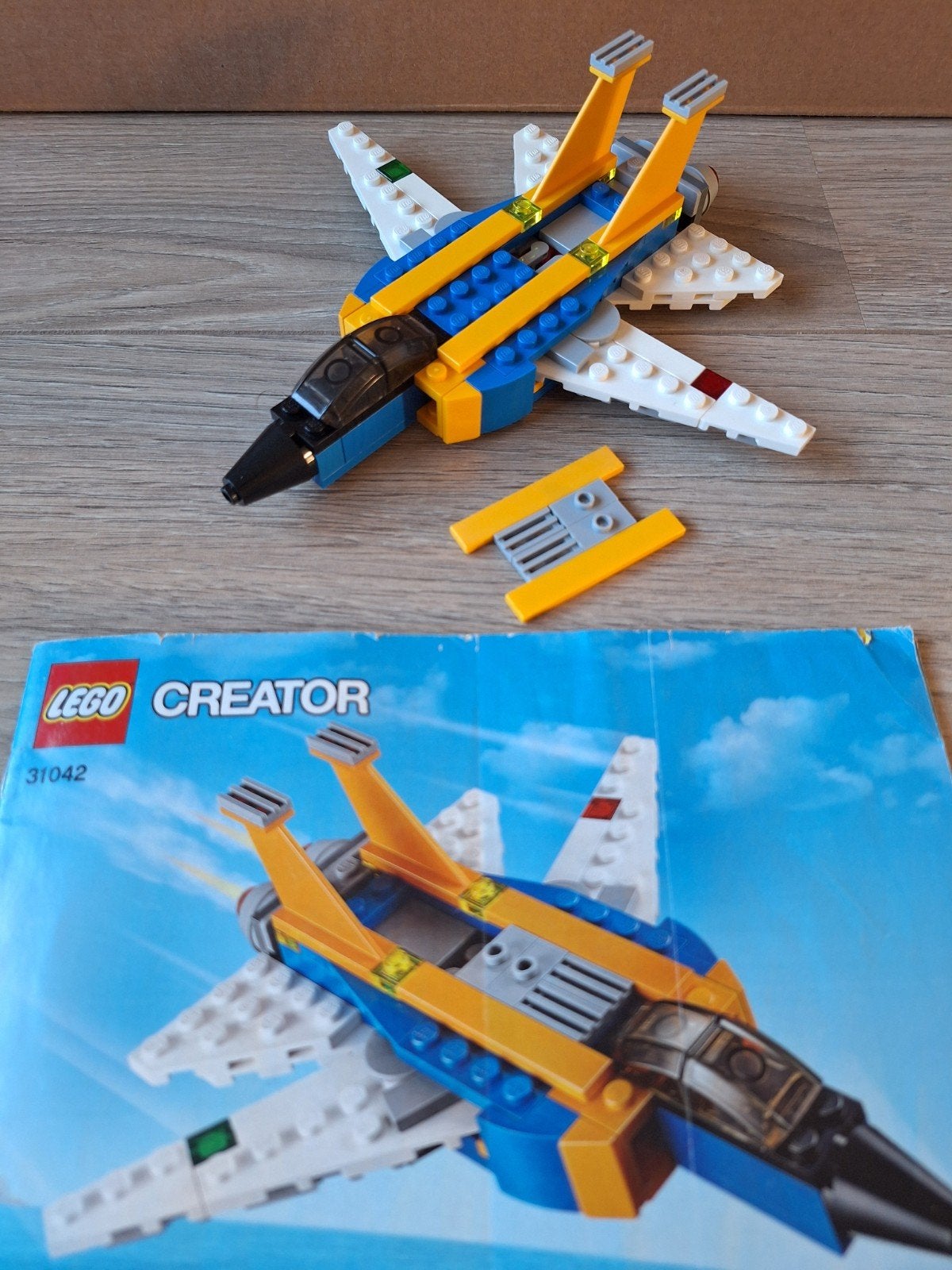 Lego creator 31042
Super Soarer
- 3 in 1, Ophalen of Verzenden
