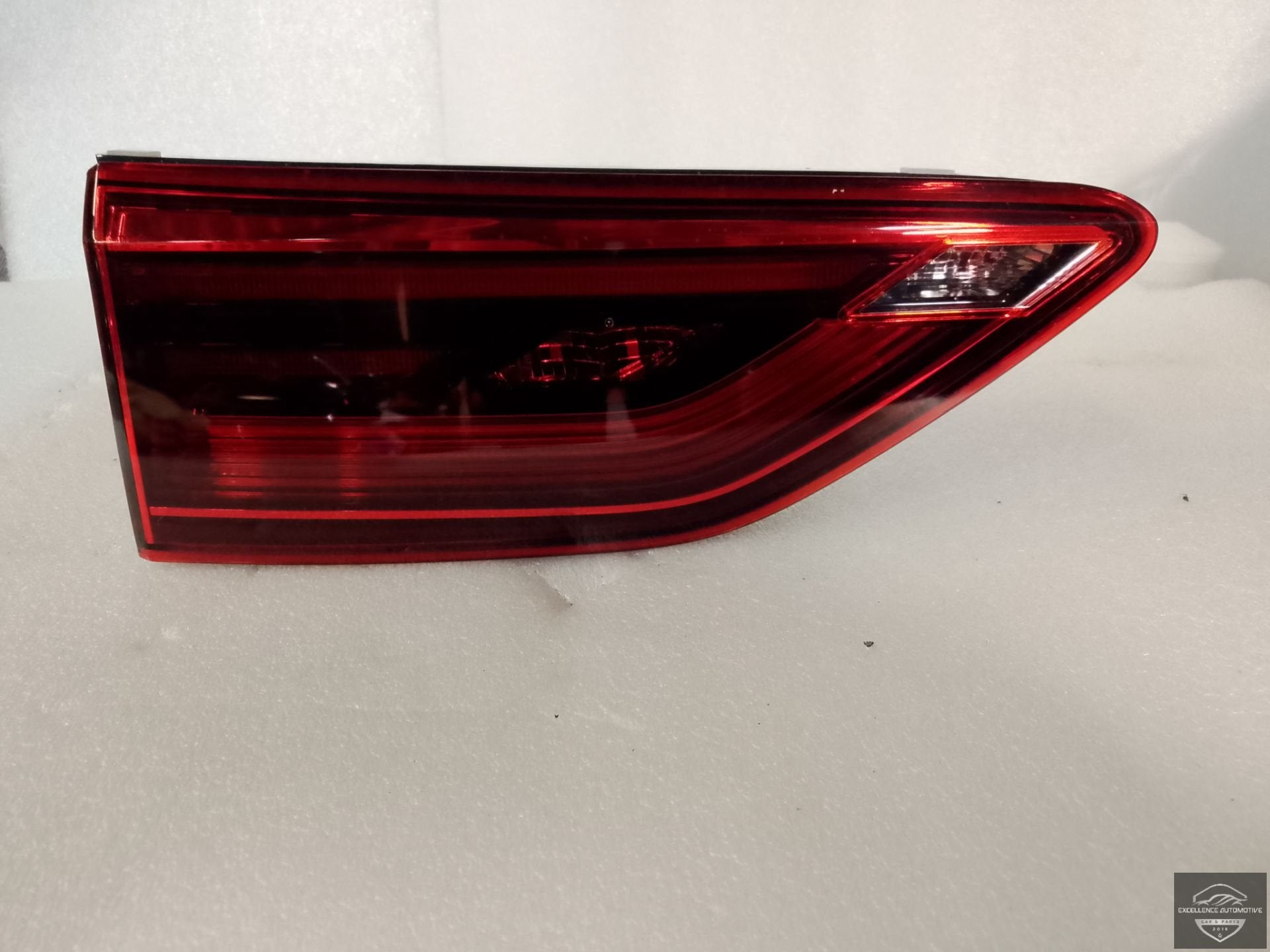 VW Golf 8 5H 2020+ LED Achterlicht Links Binnen 5H0945093C, Gebruikt, Volkswagen, Volkswagen AG, Berliner Ring 2
38440  Wolfsburg, DE