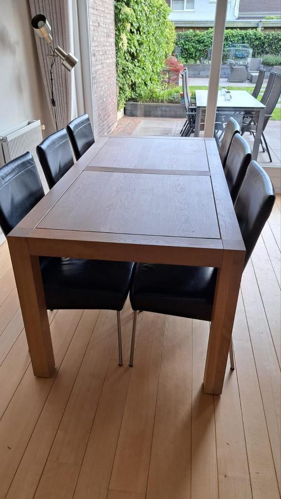 Eiken eettafel, 6 zwart leren stoelen en eiken salontafel, Ophalen, Zo goed als nieuw, 4 tot 6 stoelen