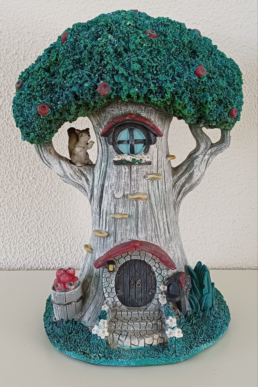 Resin Fairy House Appletree - 30 cm hoog, zo goed als nieuw, Ophalen of Verzenden, Zo goed als nieuw