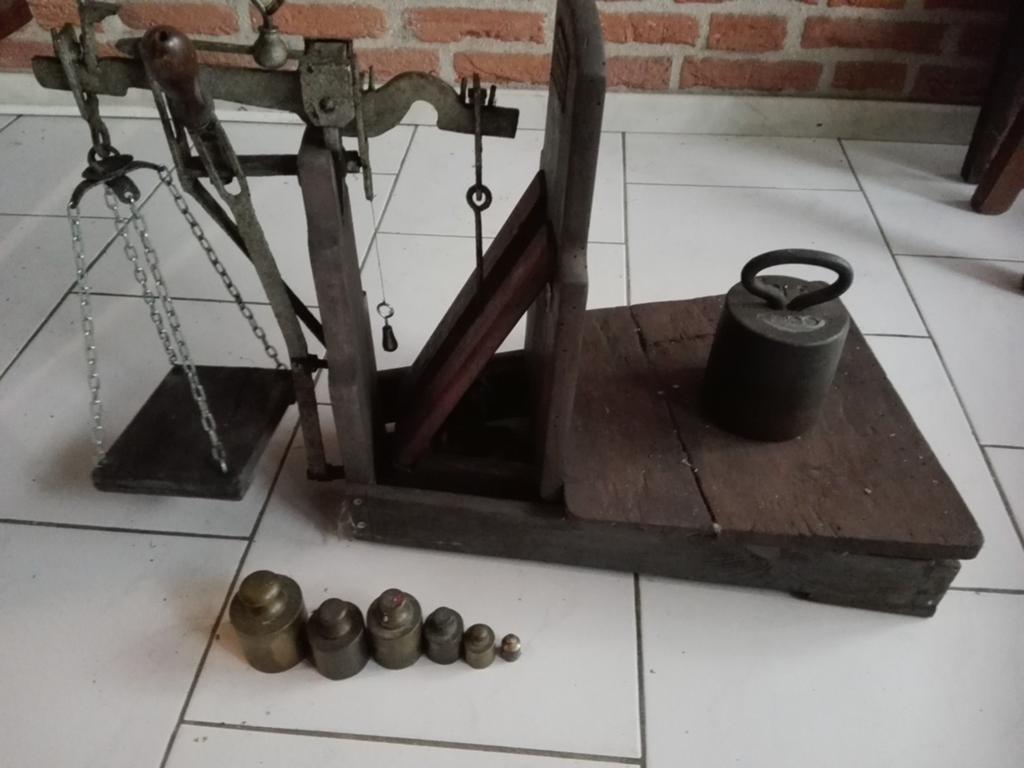 Mini bascule Beckers Sons Rotterdam met gewichten, Ophalen