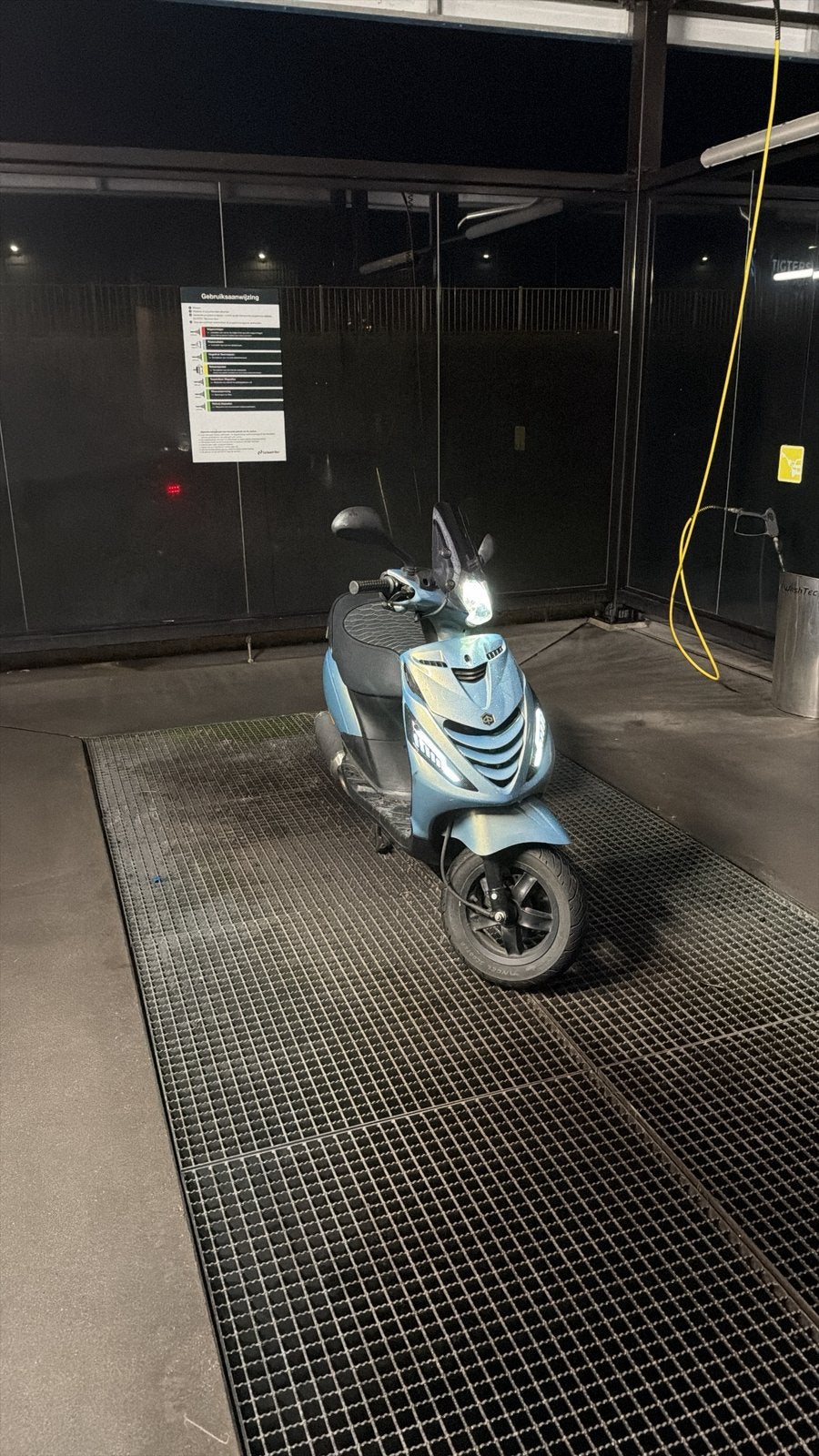 Piaggo Zip 2017 50CC 4T, Ophalen, Zo goed als nieuw, Benzine, Zip