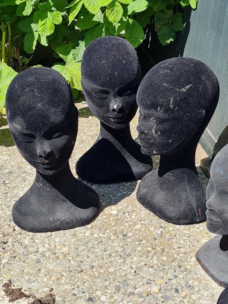9 pruikenhoofden, Ophalen, Nieuw, Versiering