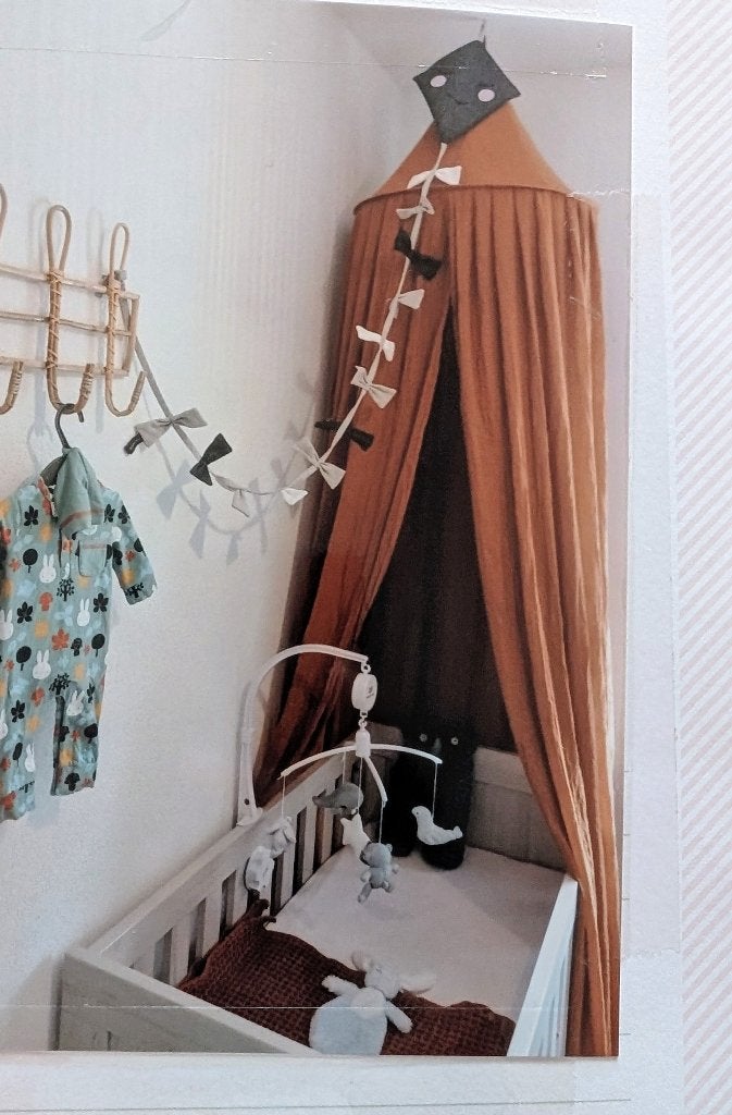 Ledikant (met aerosleep matras ) en  klamboe met standaard, Ophalen of Verzenden, Gebruikt, Ledikant