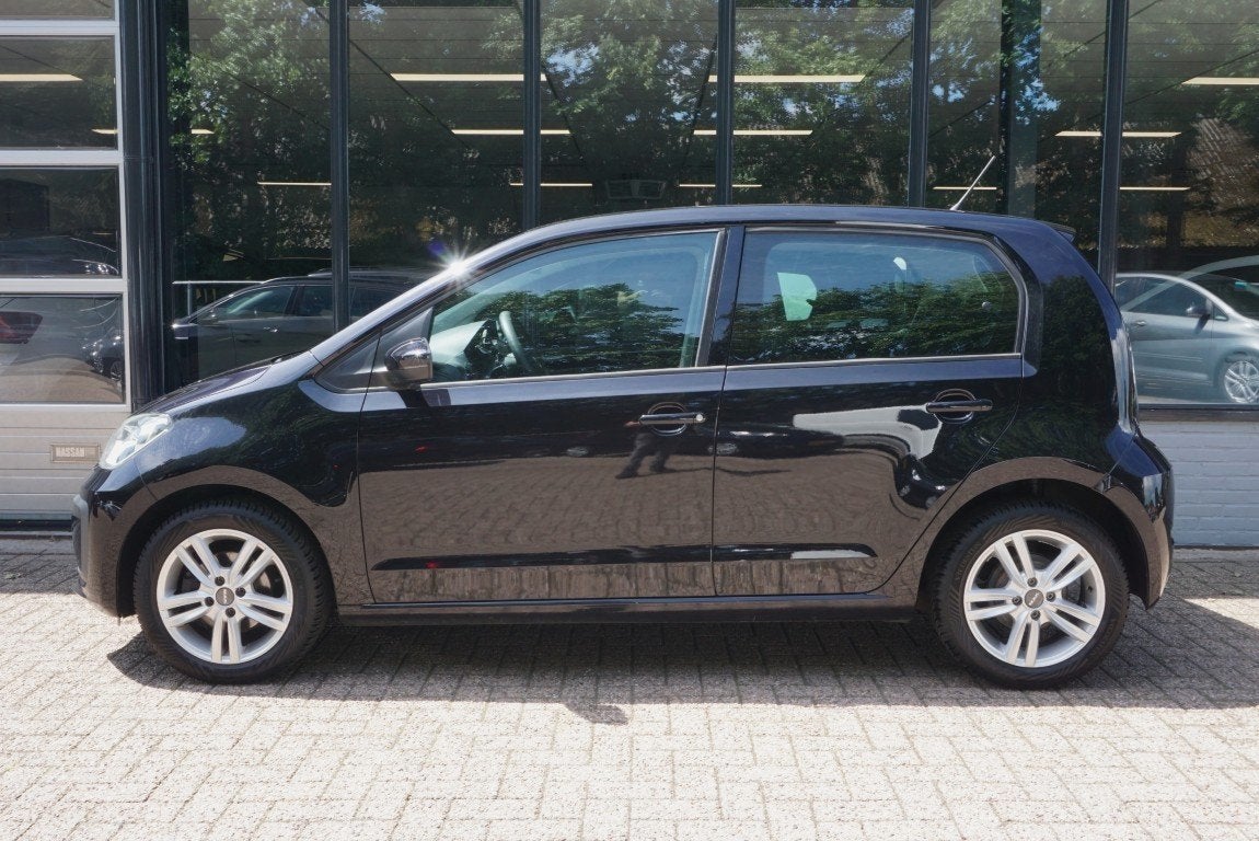 Volkswagen up! 1.0 BMT move up! (bj 2017), Auto's, Volkswagen, Voorwielaandrijving, 12 maanden, Stof, Gebruikt