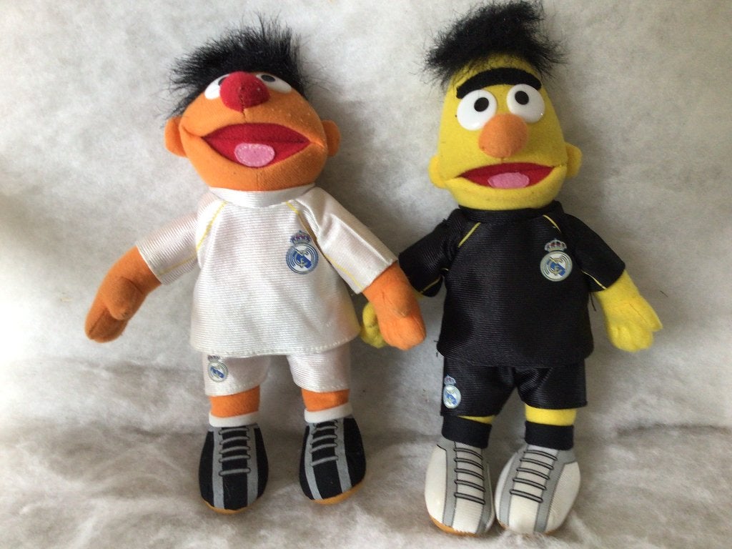 Voetbalpoppetjes. Ernie en Bert . Real Madrid. Epi en Blas, Ophalen of Verzenden, Zo goed als nieuw, Buitenlandse clubs