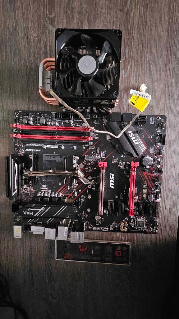 Msi b450 Gaming plus + Ryzen 5 3600 & Cooler master, Computers en Software, Gebruikt, DDR4, Ophalen of Verzenden, Socket AM4