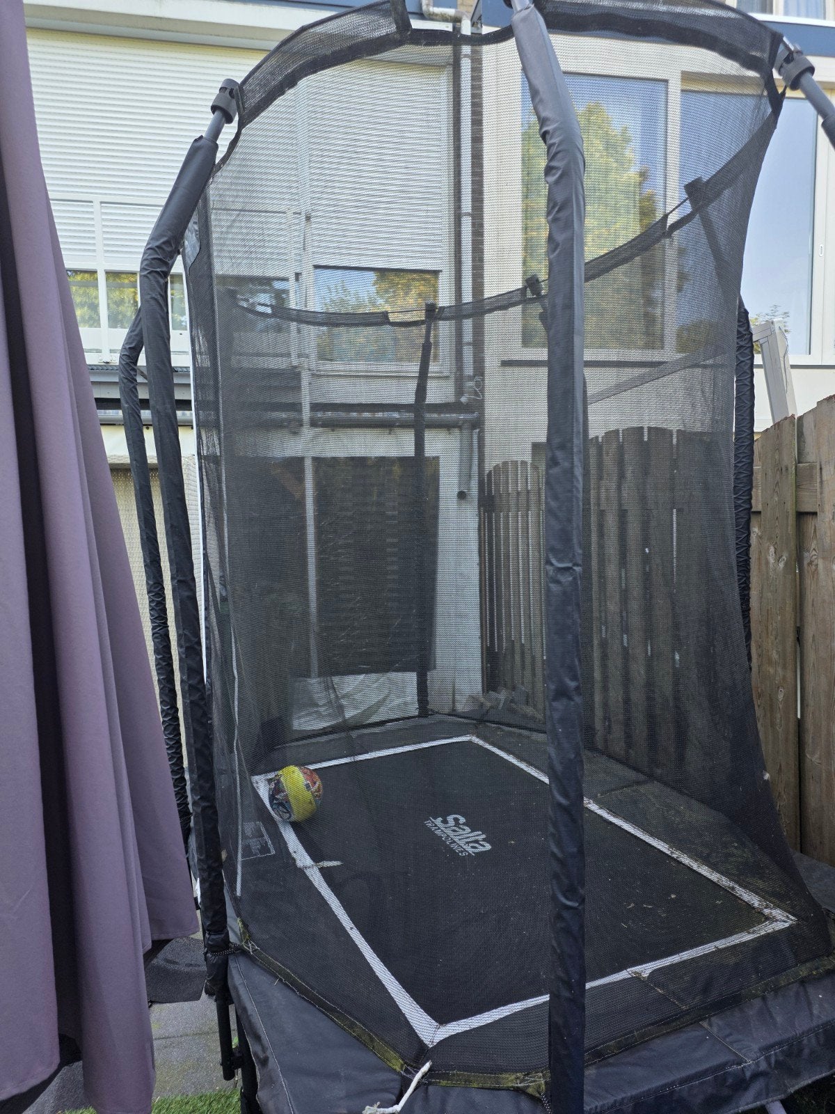 Gratis rechthoekige trampoline - zelf ophalen en demonteren, Ophalen of Verzenden, Gebruikt
