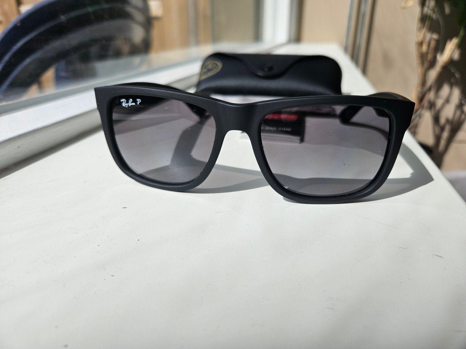 Ray-Ban Justin RB4165 gepolariseerde zonnebril - Zwart, Sieraden, Tassen en Uiterlijk, Zonnebril, Zwart, Nieuw, Ophalen of Verzenden