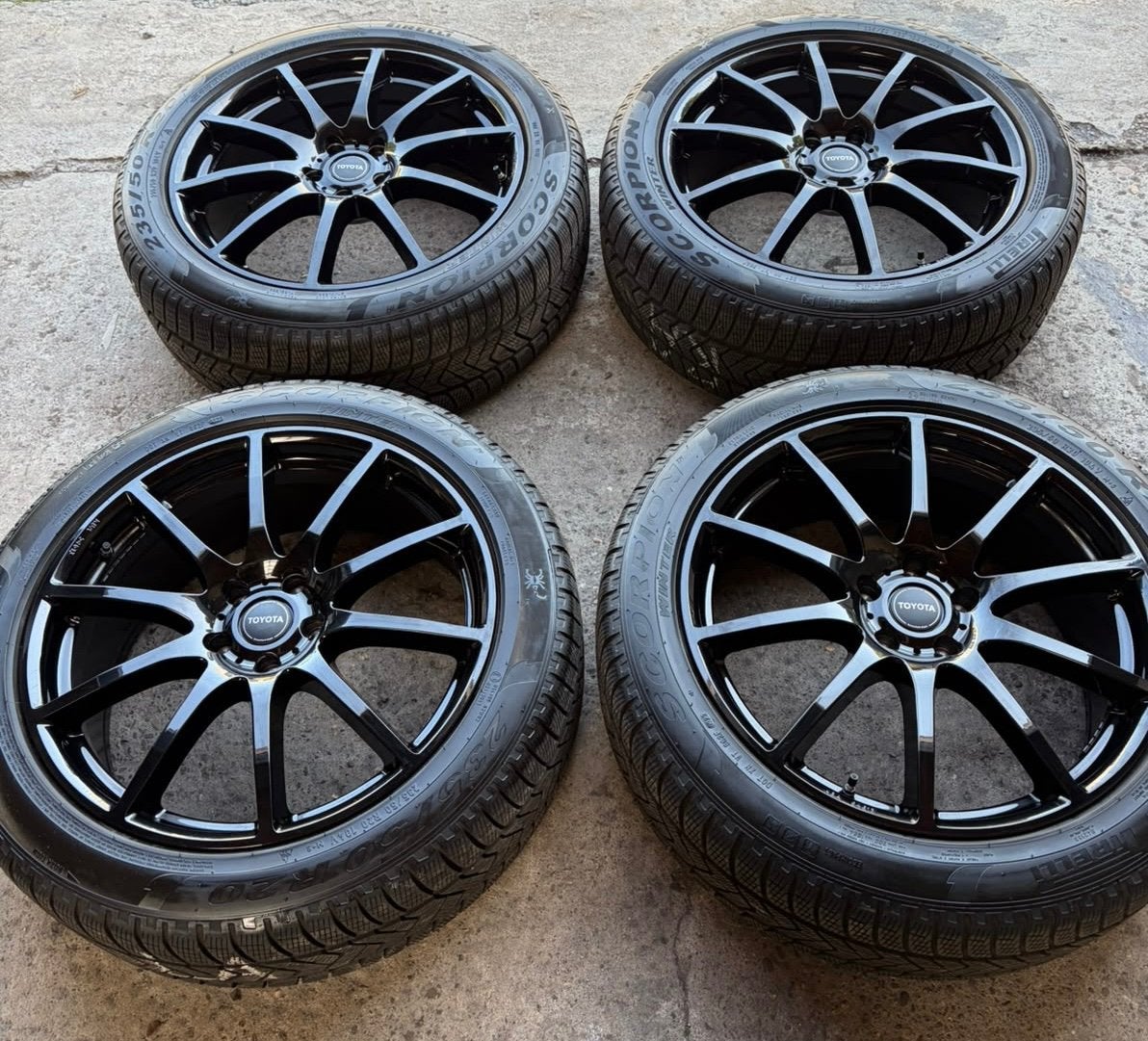 20 inch Toyota RAV4 velgen incl Pirelli winterbanden TPMS, Ophalen, Banden en Velgen, Winterbanden, 235 mm