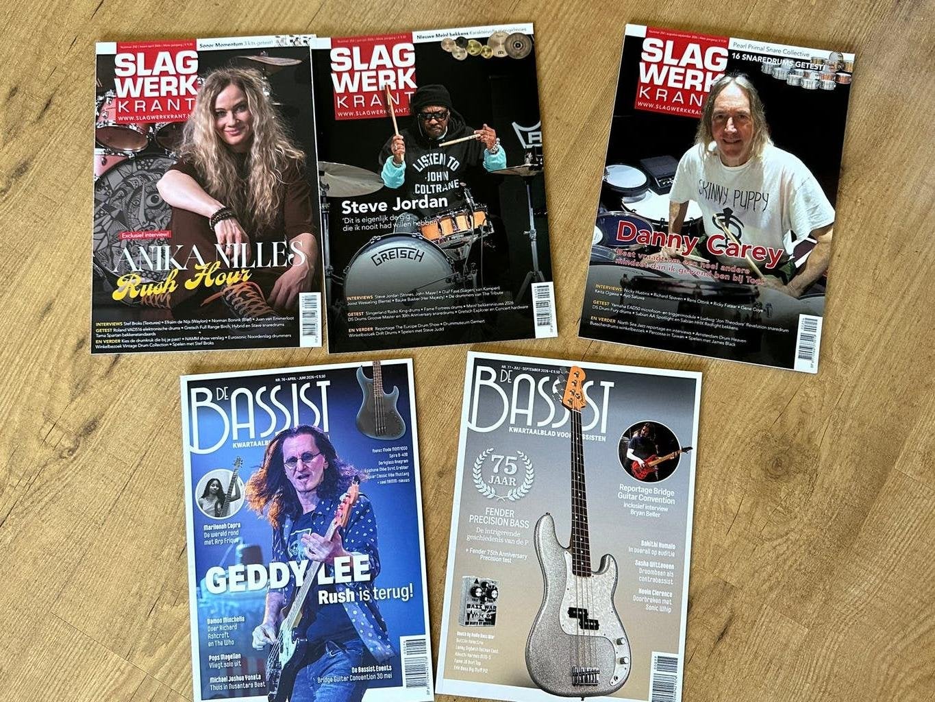 Muziekbladen: Slagwerkkrant & De Bassist (5 stuks), Ophalen of Verzenden, Nieuw, Muziek, Film of Tv