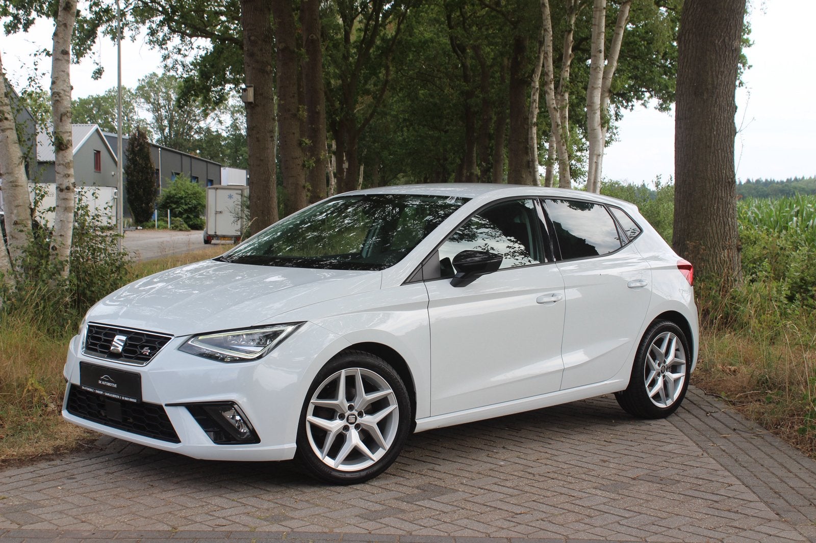 Seat Ibiza 1.0 TSI FR Line 115PK Wit 18Inch/cruise/led, Voorwielaandrijving, Stof, Zwart, Bedrijf