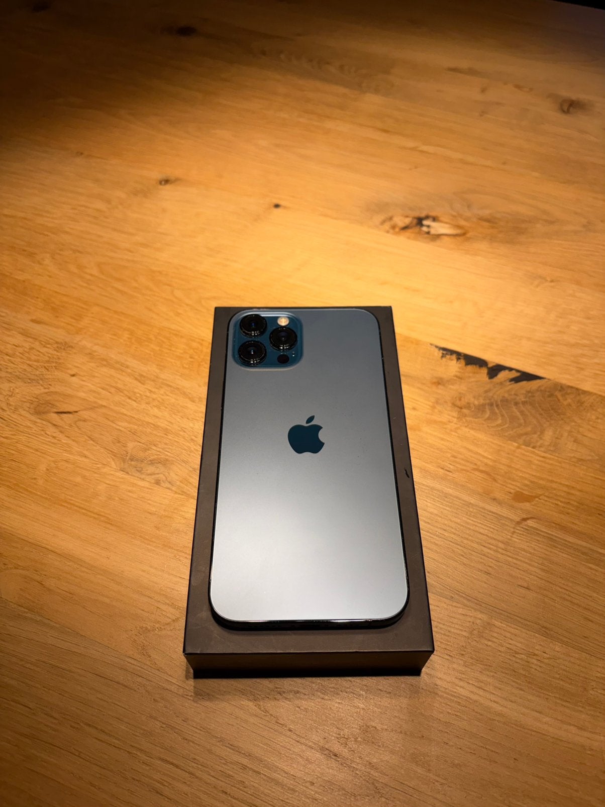 iPhone 12 Pro Max 256GB Oceaanblauw, Gebruikt, Blauw, IPhone 12 Pro Max, 72 %