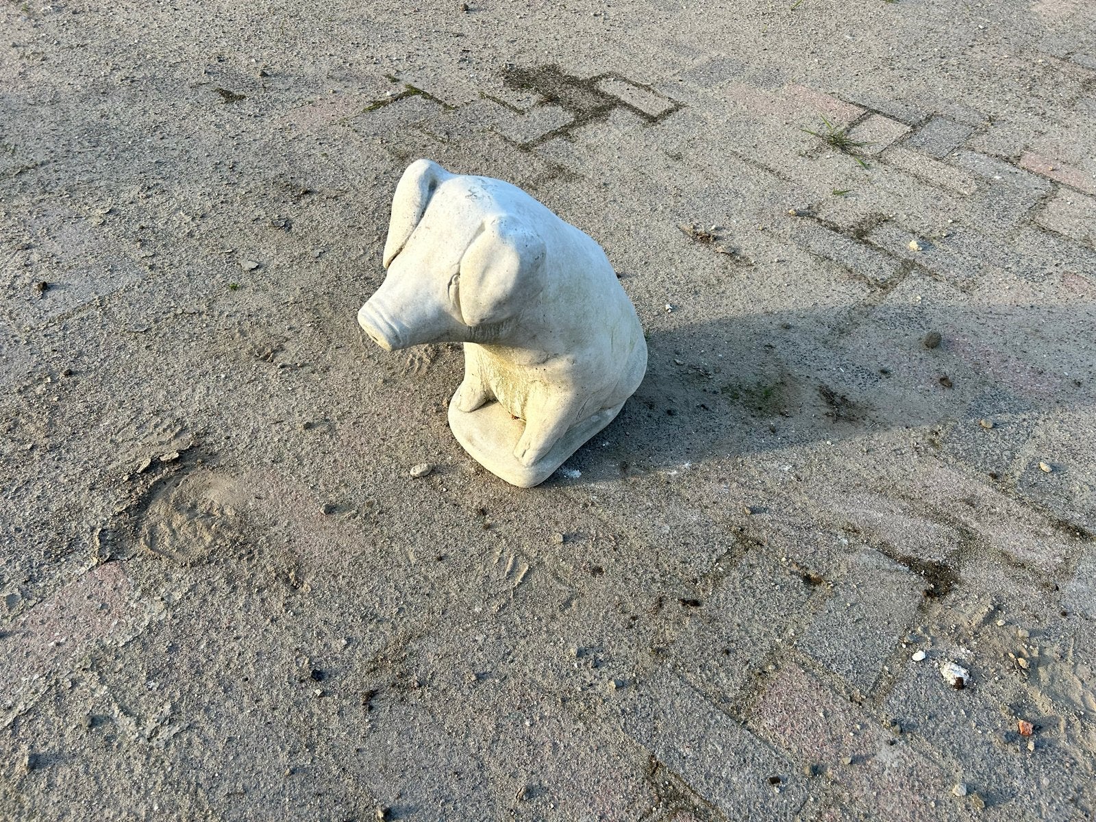 Betonnen varken beeldje, Ophalen, Gebruikt, Landelijk, Grijs