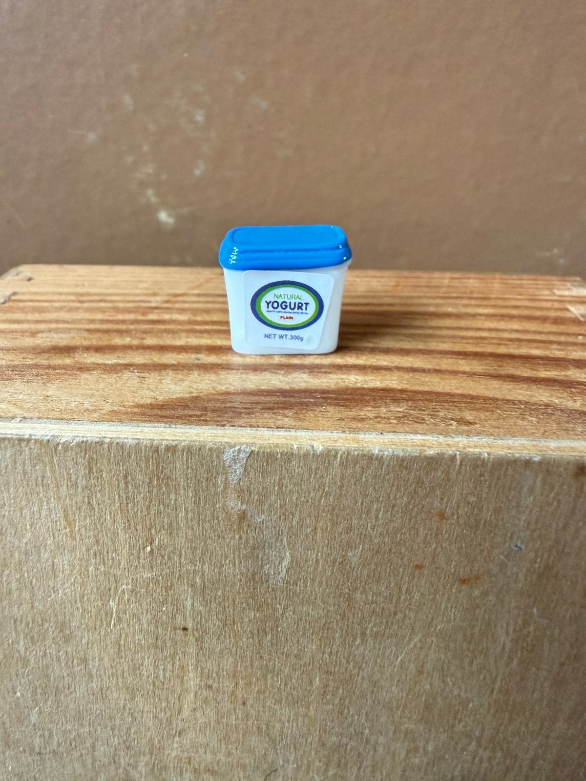 Yoghurt - hxbxd 1.5x1.6x1cm - kunststof, Ophalen of Verzenden, Zo goed als nieuw, Poppenhuis
