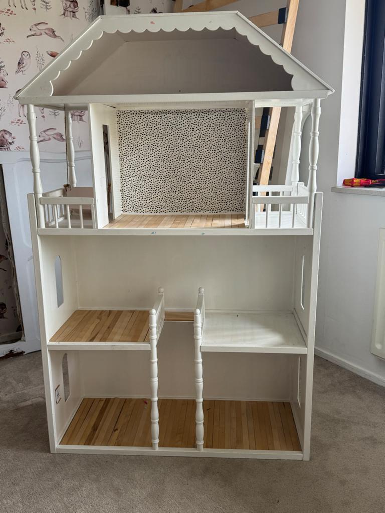 Groot houten poppenhuis met 3 verdiepingen, Verzamelen, Poppenhuizen en Toebehoren, Ophalen, Zo goed als nieuw, Poppenhuis