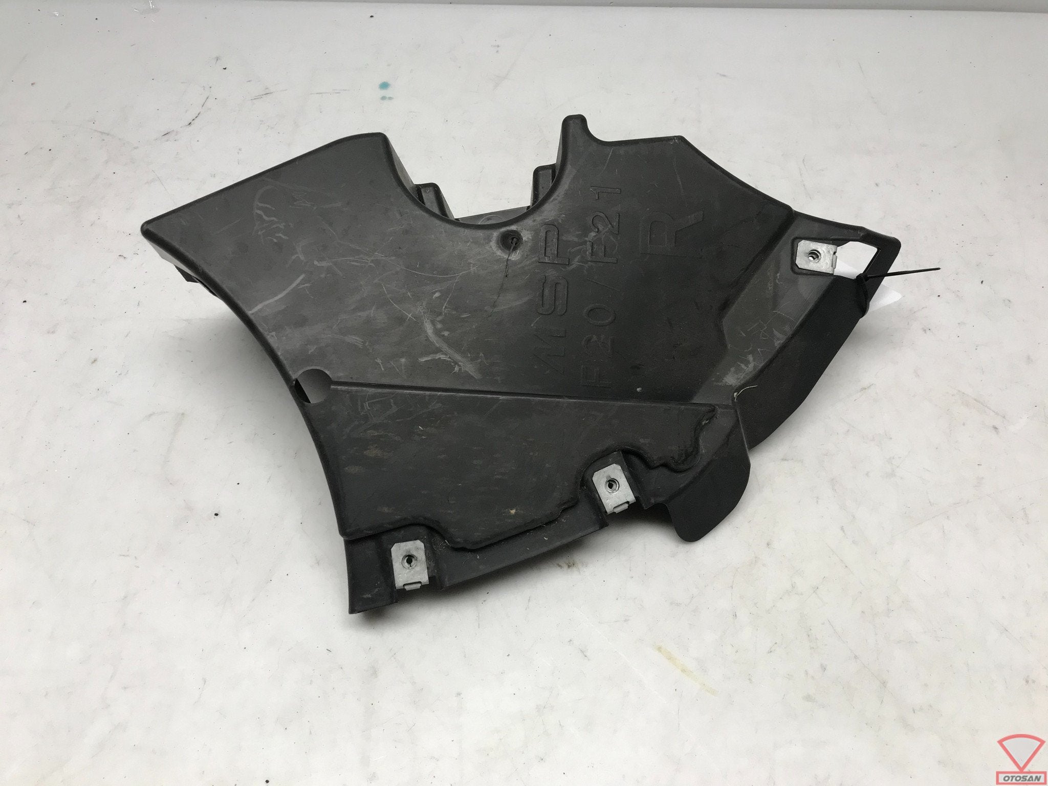 BMW 1 Serie F20 LCI M Achterbumper Houder Rechts 51758055220, Petuelring 130
80788  Munich, DE, Gebruikt, Info@bmw.de, Achter