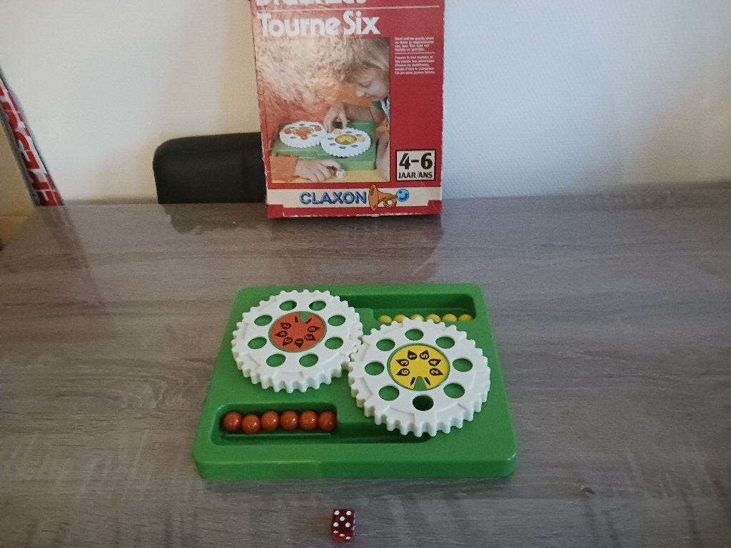 Draai zes, Een of twee spelers, Ophalen of Verzenden, Zo goed als nieuw, Claxon