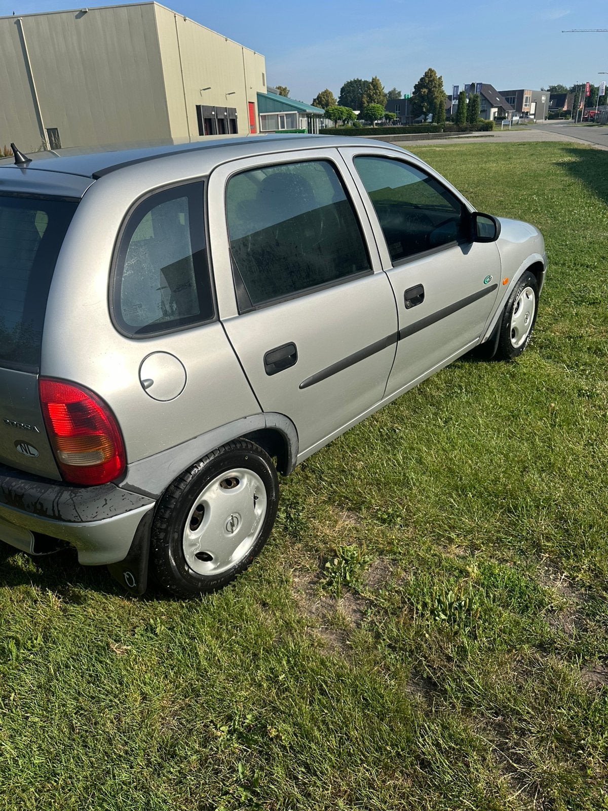 Opel Corsa 1.4 I 5D 1998 Grijs, Auto's, Opel, Voorwielaandrijving, 450 kg, 40 €/maand, 4 cilinders