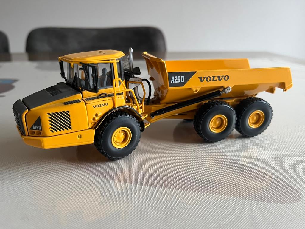 Volvo A 25 D knikdumper Motorart, Ophalen of Verzenden, Zo goed als nieuw, Hijskraan, Tractor of Landbouw, Overige merken