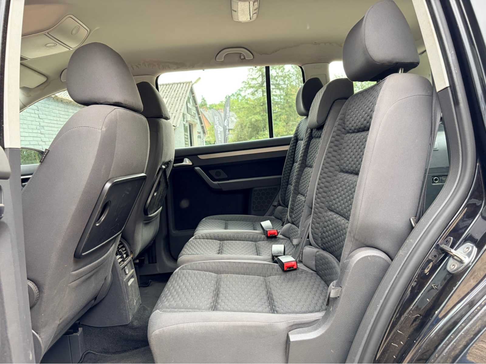 2010 Volkswagen Touran automaat 1.4 TSI Comfortline Personen, Auto's, Gebruikt, 4 cilinders, Zwart, 84 €/maand