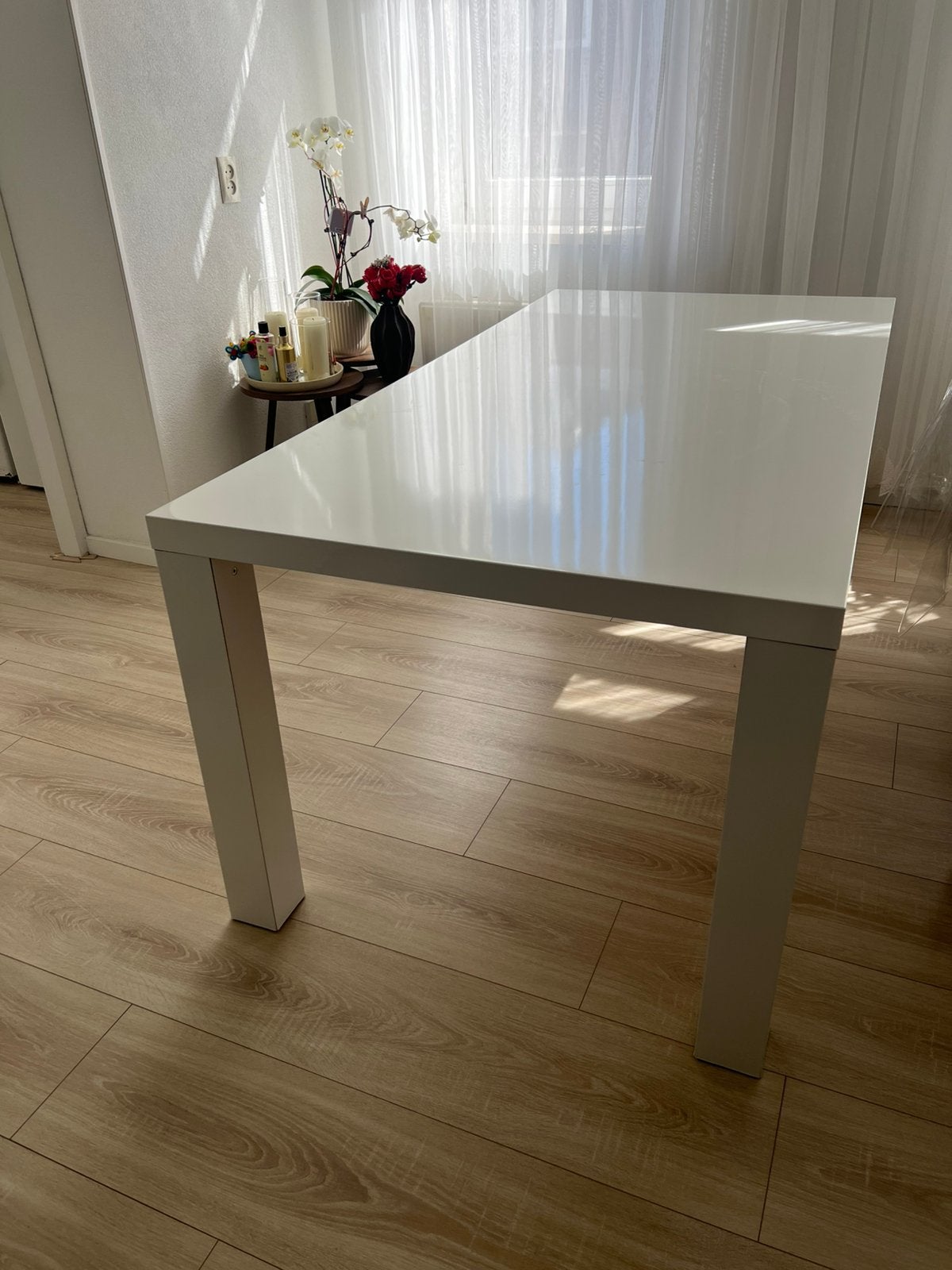 Witte hoogglans salontafel, Ophalen, 100 tot 150 cm, 50 tot 100 cm, Zo goed als nieuw