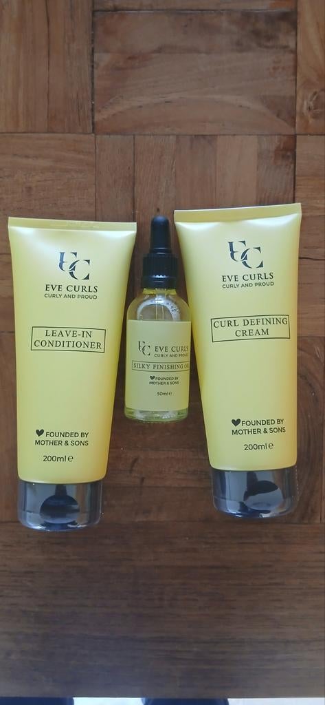 Nieuw Eve Curls haarverzorgingsset, Sieraden, Tassen en Uiterlijk, Uiterlijk | Haarverzorging, Nieuw, Haarverzorger of -hersteller