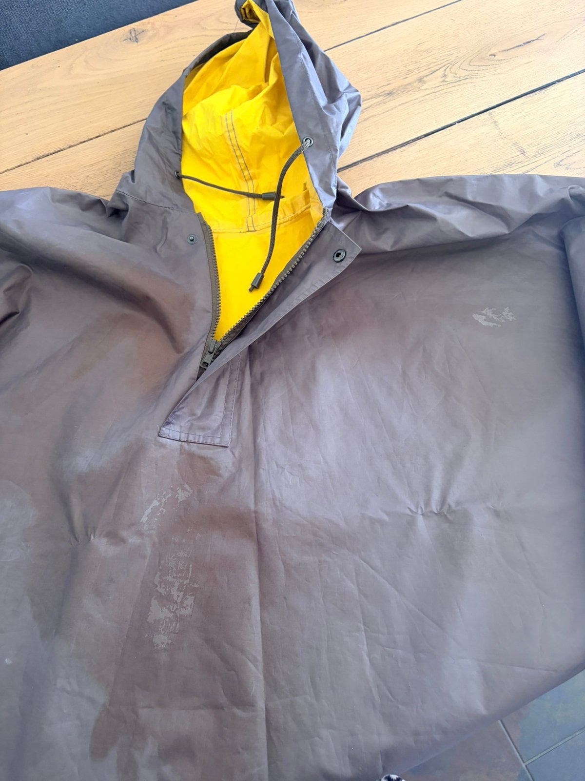 Groene regen  poncho, Caravans en Kamperen, Ophalen, Gebruikt, Regenponcho, Dames