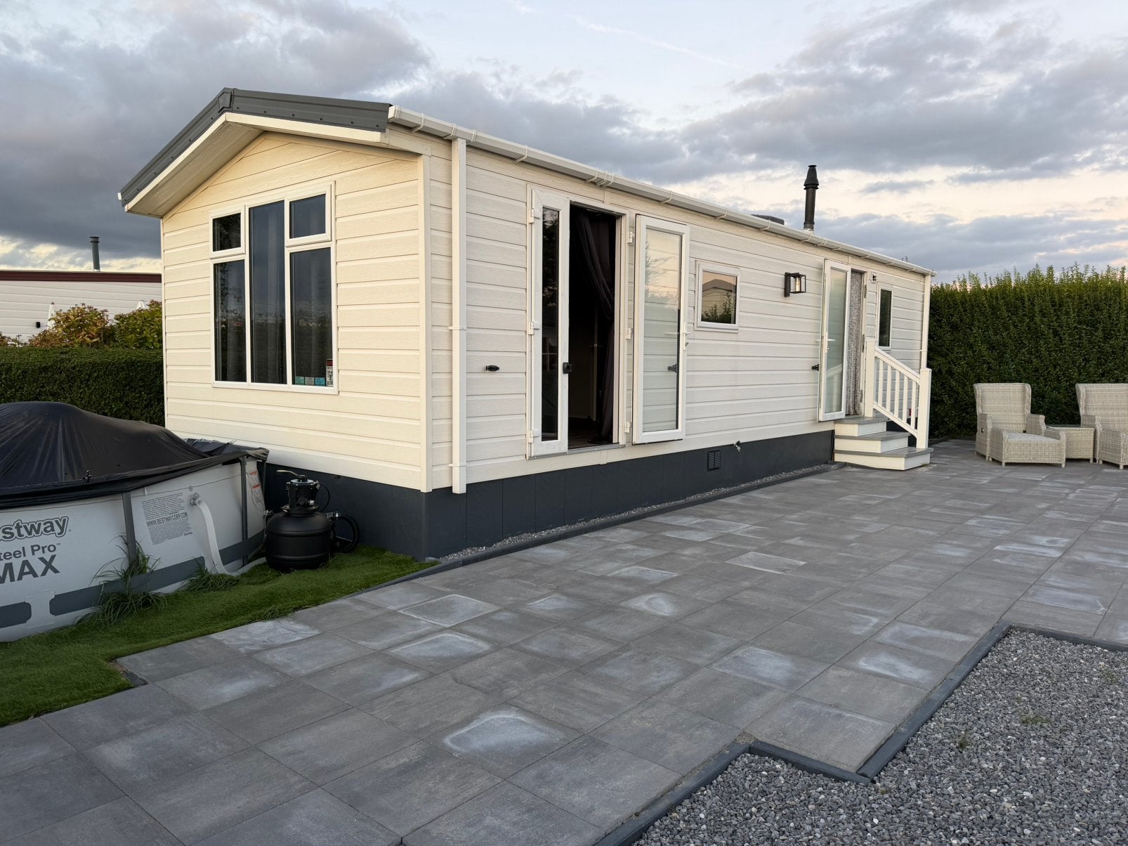 Stacaravan chalet 2021 met staanplaats camping Numansdorp, Tot en met 4