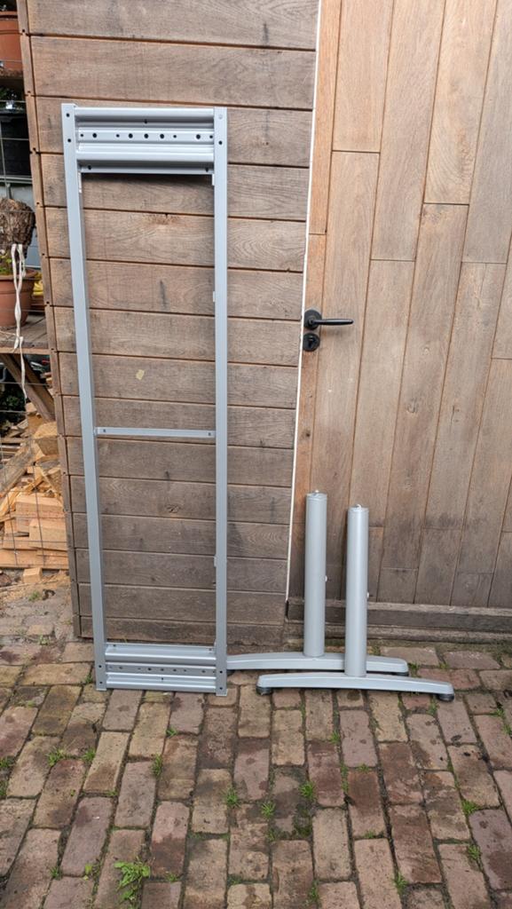 Ikea Galant bureau onderstel 160cm, Huis en Inrichting, Bureaus, Ophalen, Gebruikt, Metaal, In hoogte verstelbaar