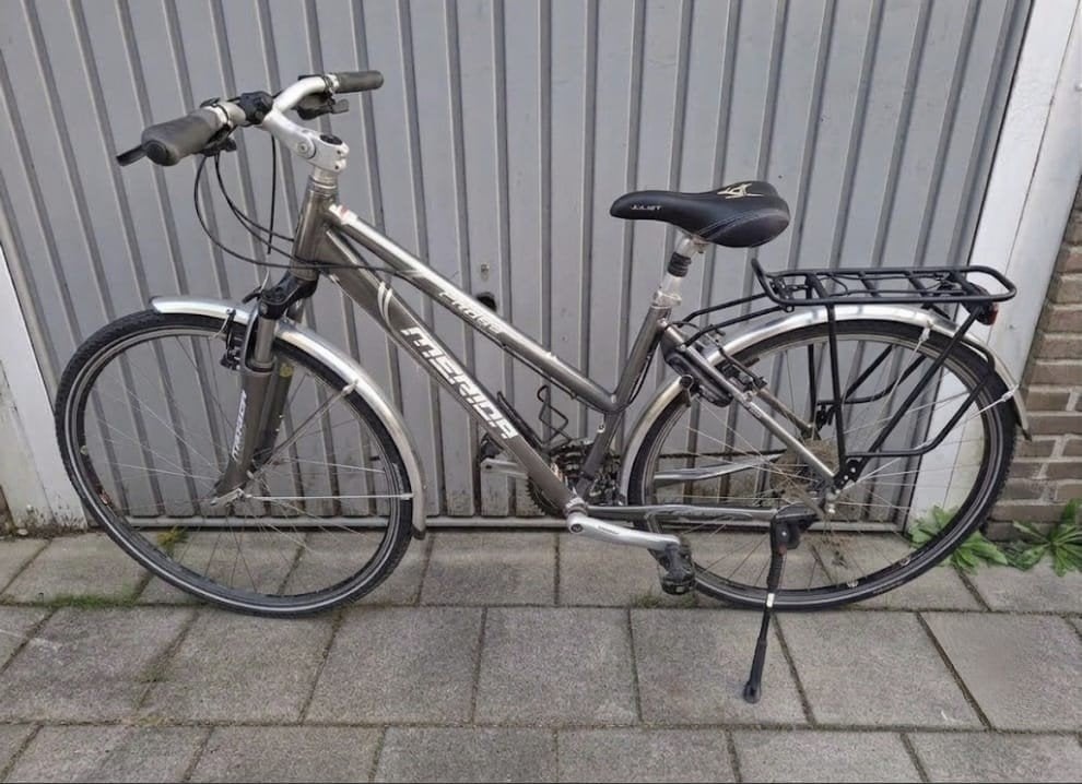 MERIDA CROSS 300. 27 gear 28inch citybike height:+/-152-170c, Fietsen en Brommers, Ophalen of Verzenden, Meer dan 20 versnellingen