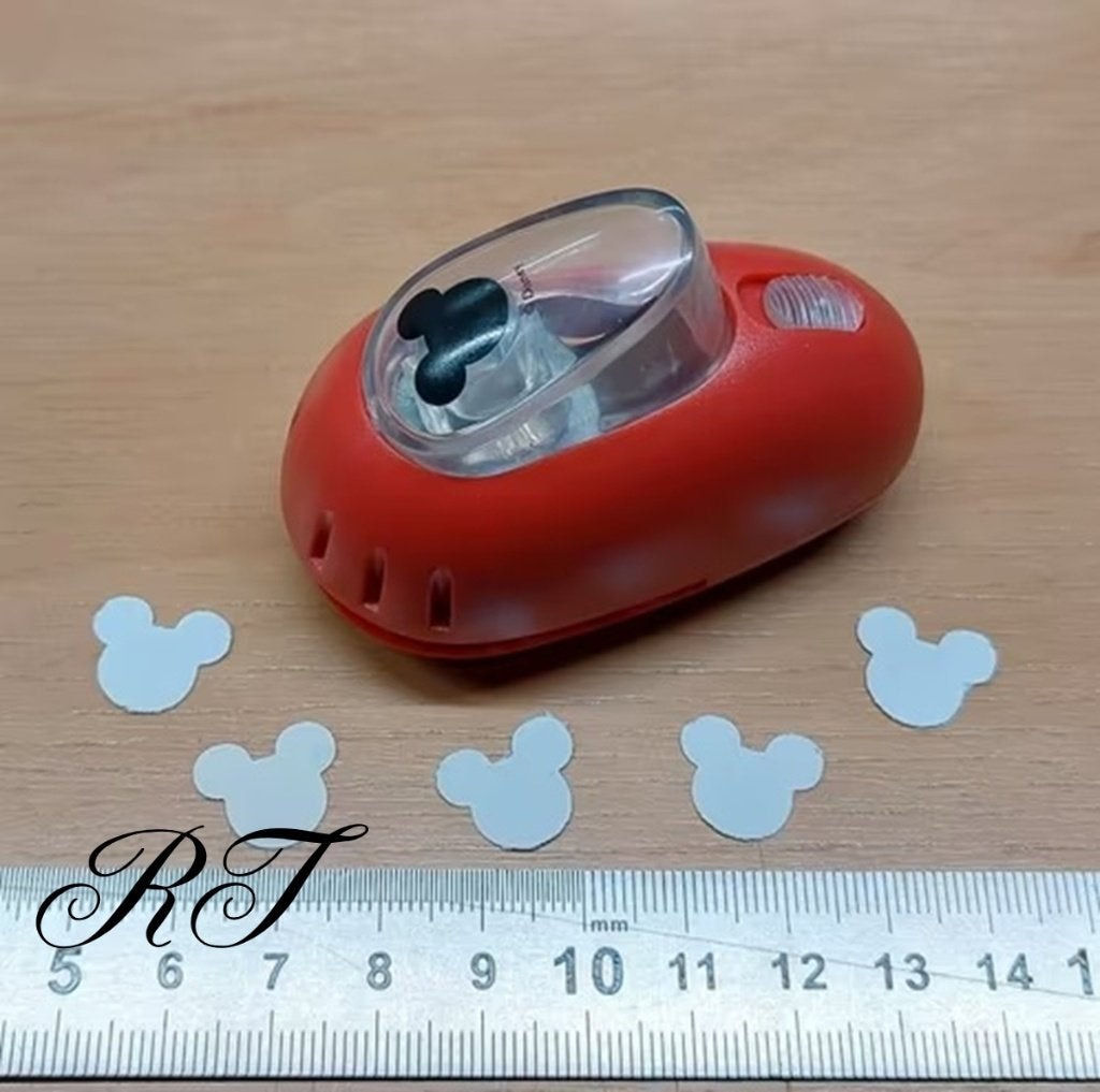 Disney Mickey Mouse Craft Punch., Fantasie, Nieuw, Ophalen of Verzenden, Natuurlijk materiaal
