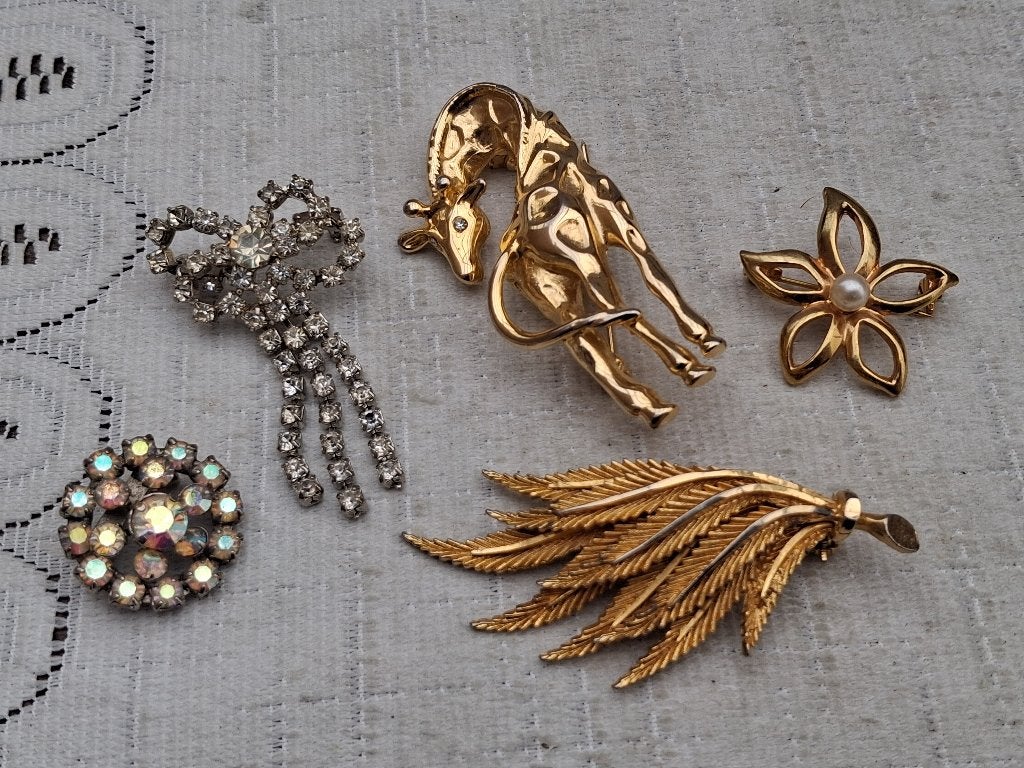 Vintage sieraden, Verzenden, Overige materialen, Broche, Met edelsteen