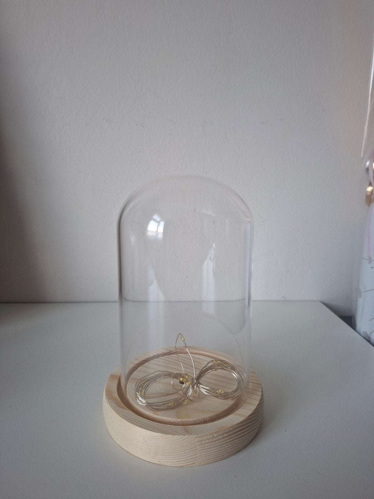 Glazen stolp met houten voet en LED-lichtjes, Meerkleurig, Ophalen of Verzenden, Zo goed als nieuw, Modern