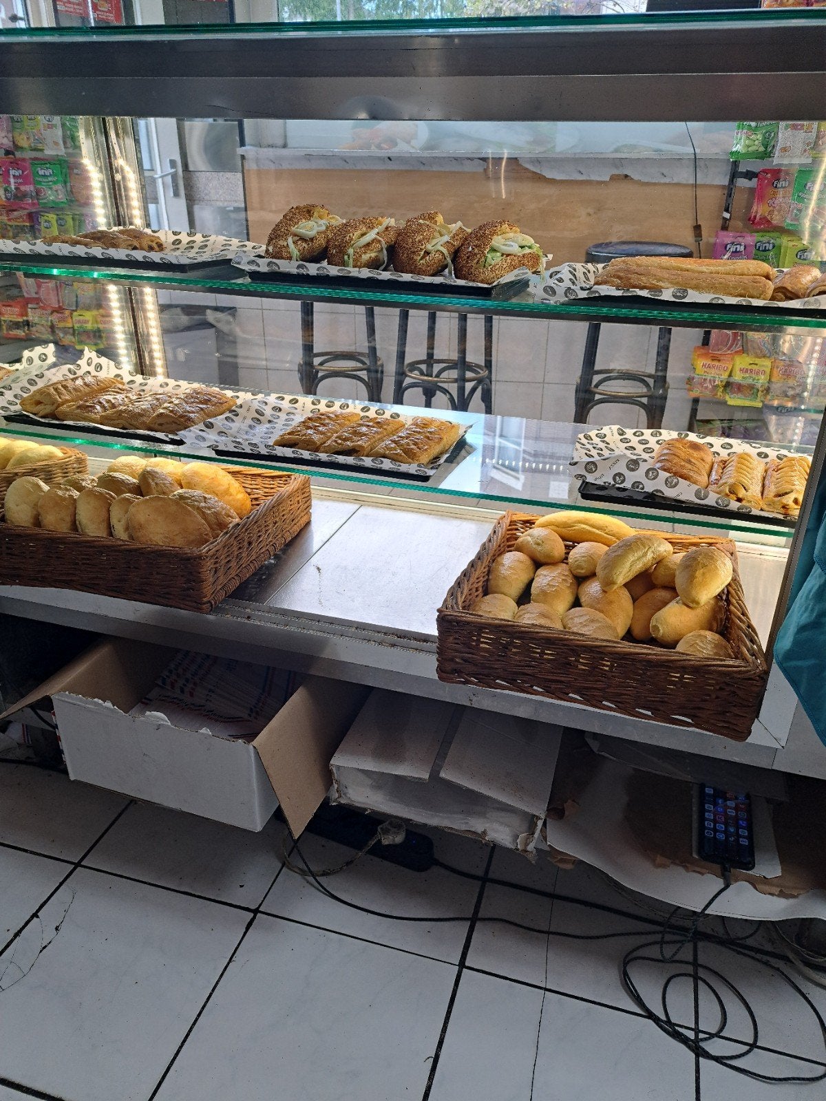 bakkerij/minimarket /horeca ter overname rotterdam west, Zakelijke goederen, Ophalen of Verzenden