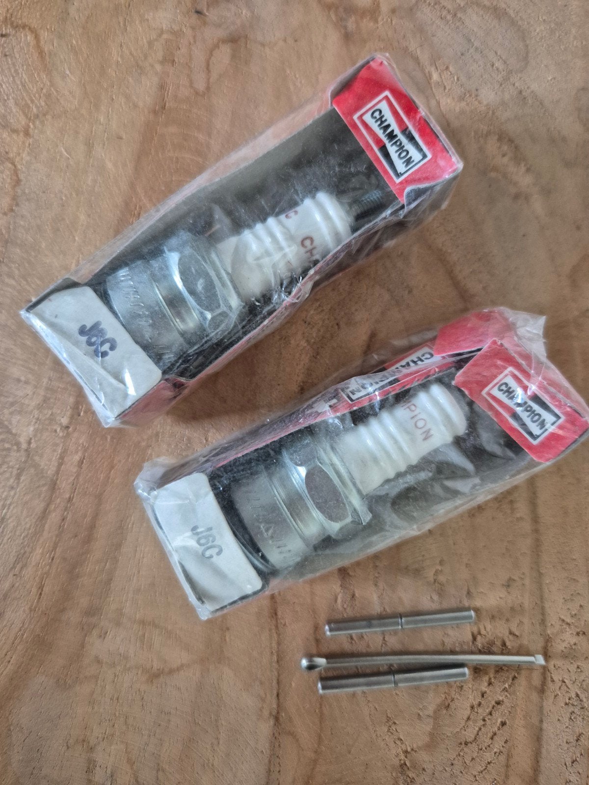Nieuwe Champion bougies (2 stuks), Ophalen of Verzenden, Nieuw