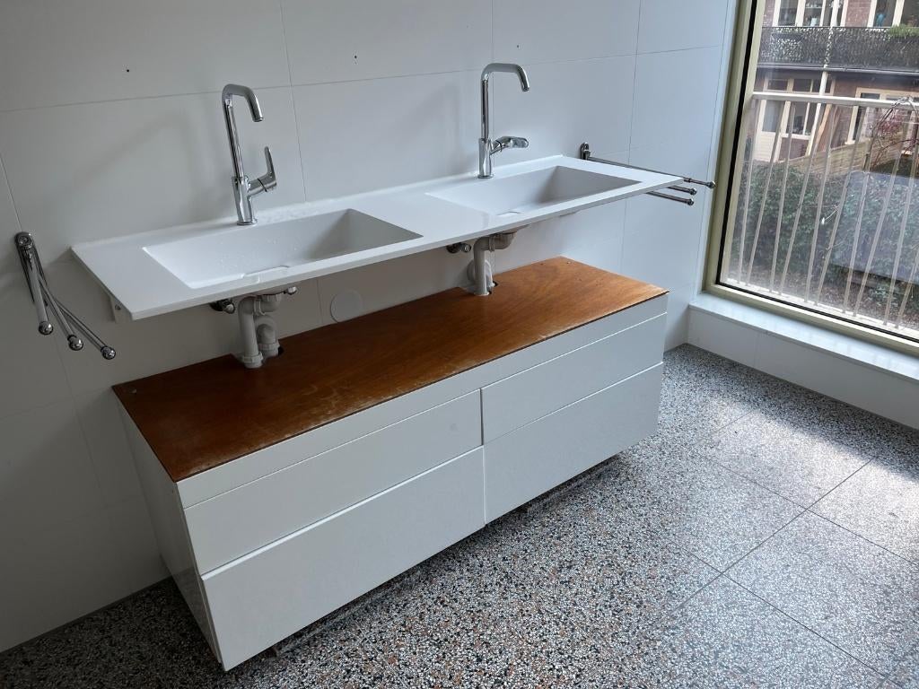 Dubbele wastafel (Detremmerie No Limit) met onderkastje, Ophalen, Gebruikt, Wastafel