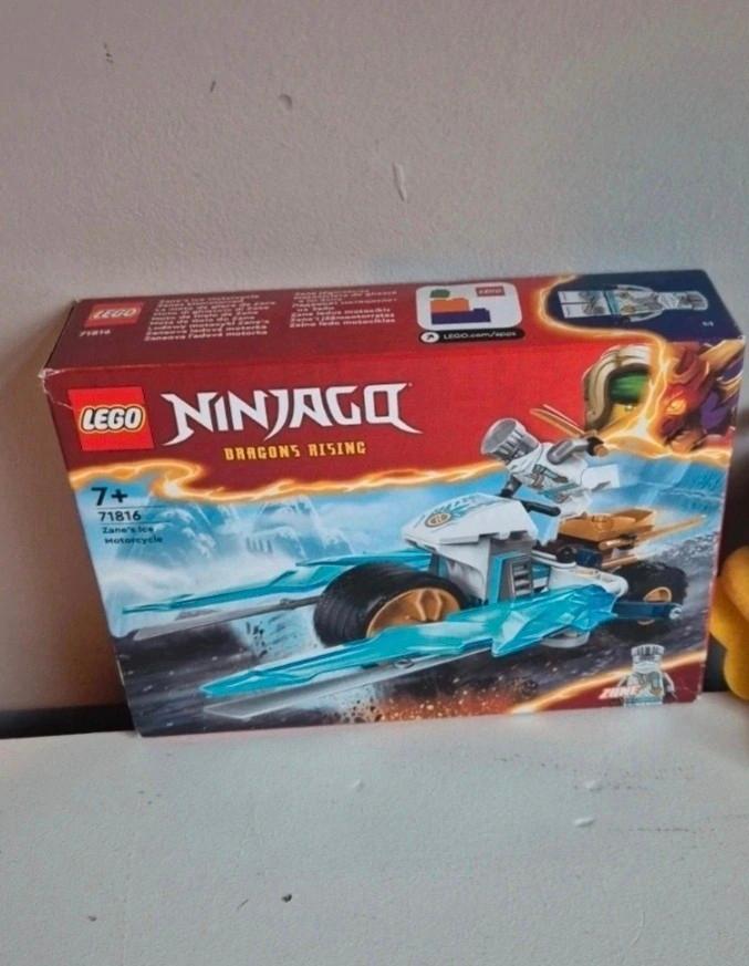 LEGO Ninjago 71816 Zane's IJsmotorfiets - Nieuw in doos, Inclusief minifiguren, Lego, Nieuw, Ophalen of Verzenden
