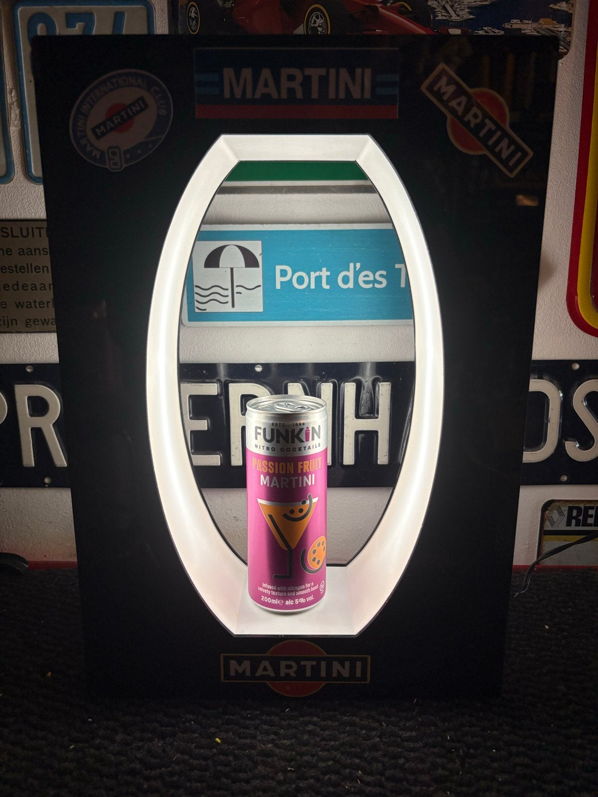 Martini lichtbak voor fles of blikje, Verzenden, Zo goed als nieuw, Lichtbak of (neon) lamp