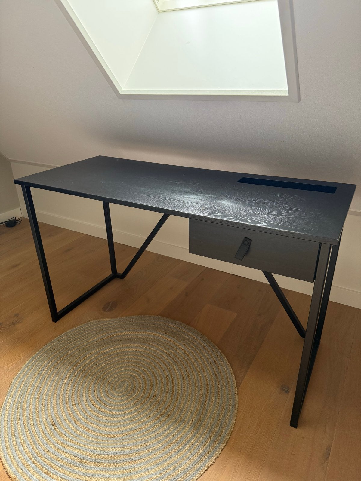 Woood bureau zwart met lade, Huis en Inrichting, Bureaus, Ophalen, Zwart, Zo goed als nieuw, Overige merken