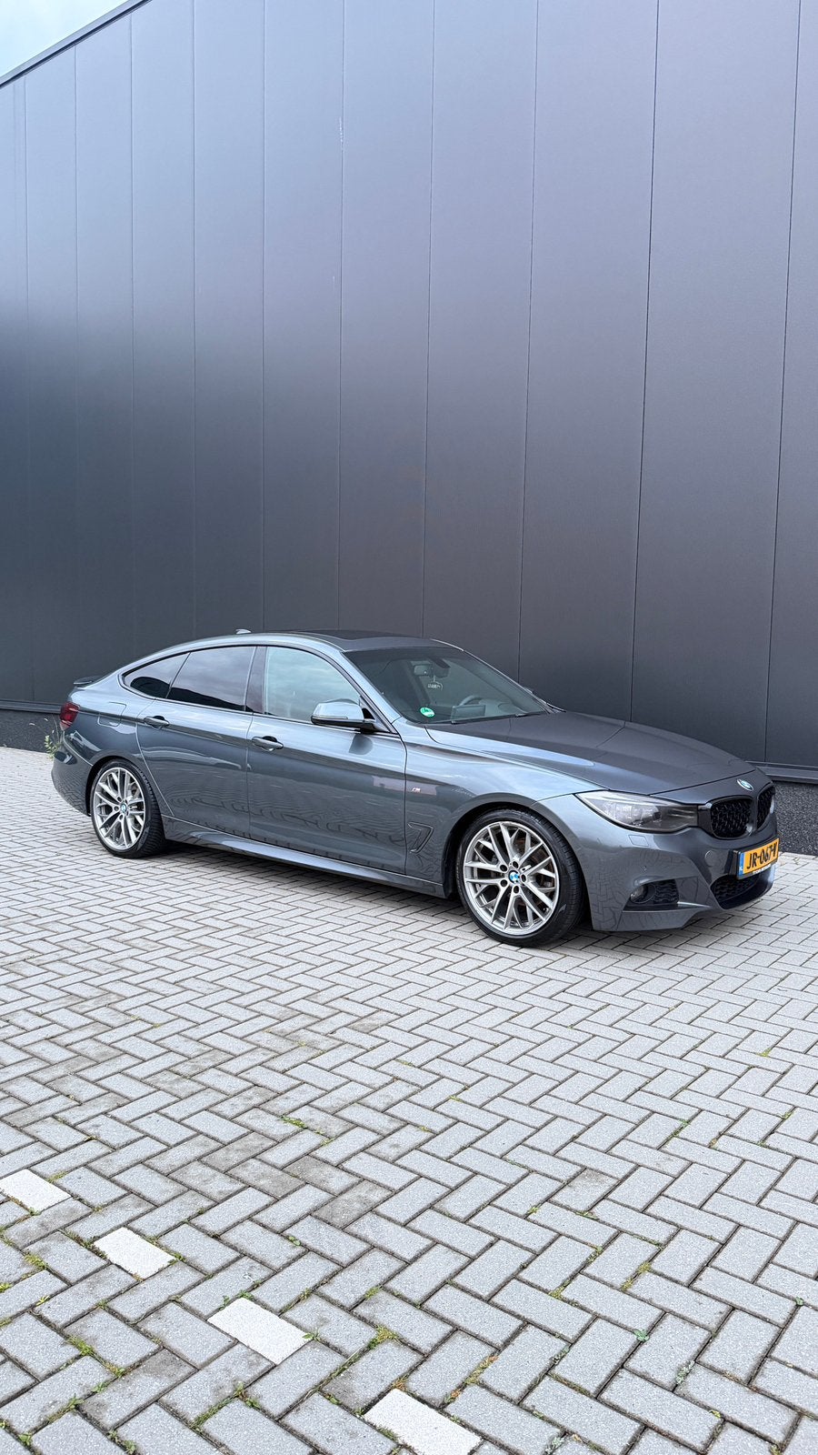 BMW 320d GT M Sport |220 PK|Pano|CarPlay|Xenon|Sportautomaat, Automaat, 745 kg, Achterwielaandrijving, 1995 cc