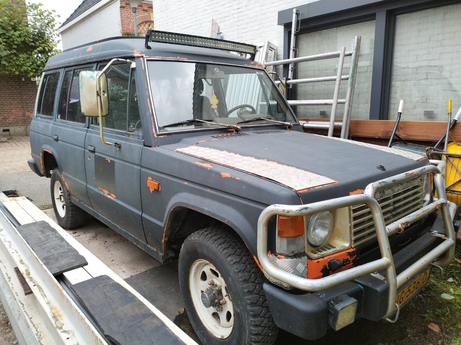 Mitsubishi pajero mk1 1985 oldtimer benzine, 1800 kg, Zwart, 2531 cc, Particulier