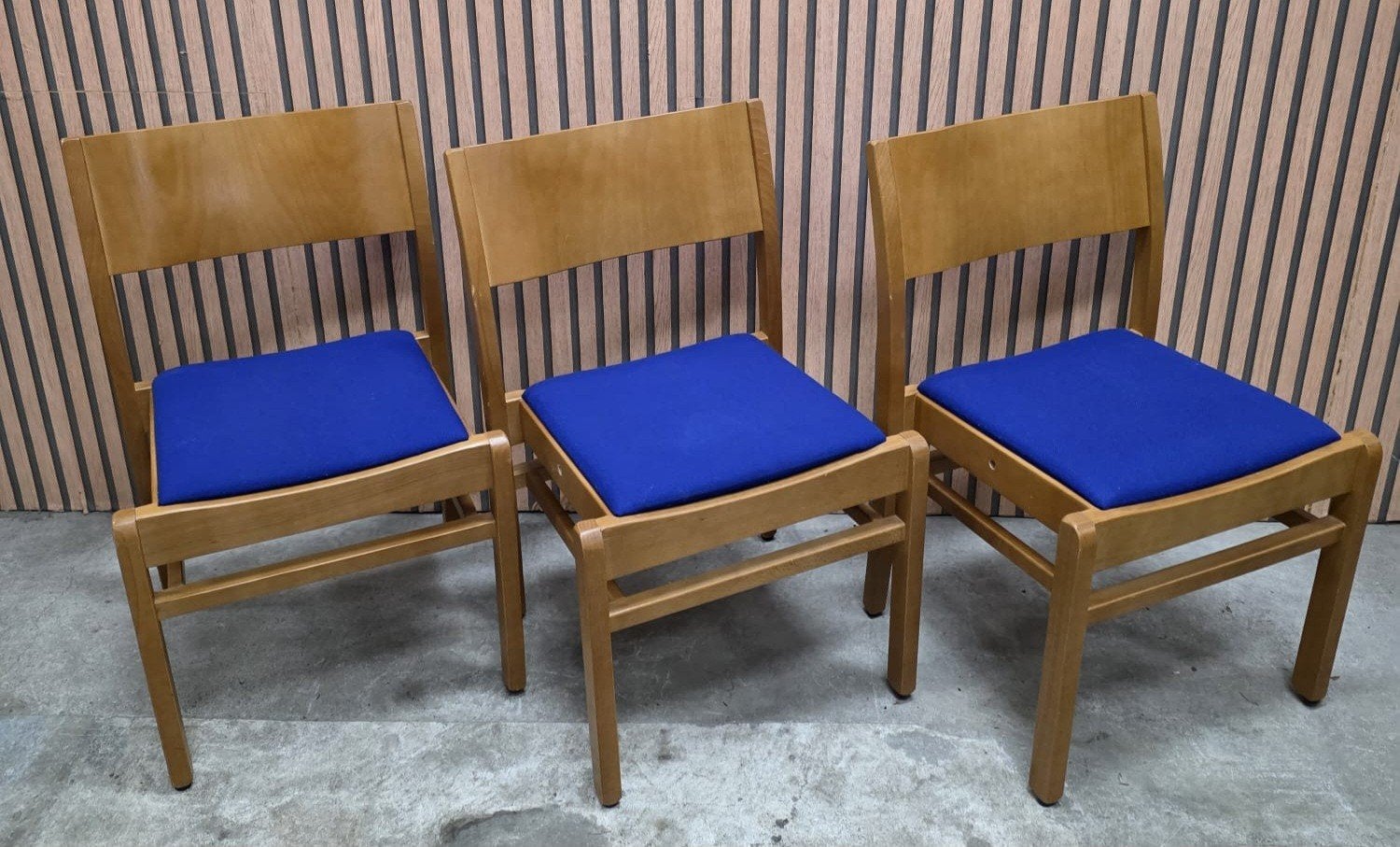 23 x Vintage Deense stoelen hout cafe kantine stoelen bruin, Bruin, Ophalen of Verzenden, Zo goed als nieuw, Vijf, Zes of meer stoelen