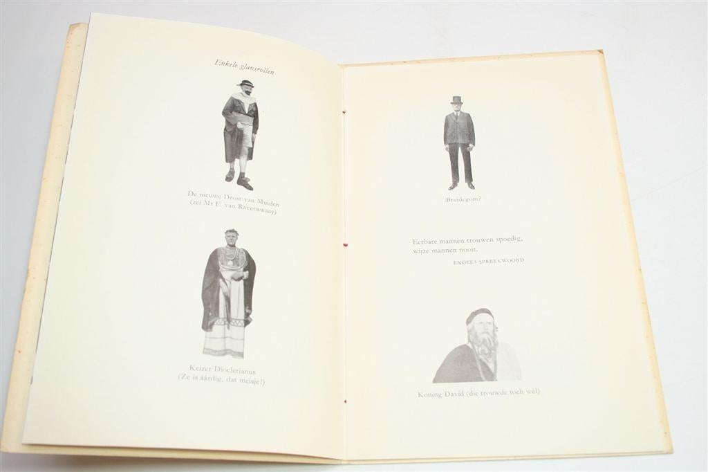 Chris Chras — Chris Leeflang — 25 Jaar Broese [1954], Boeken, Ophalen of Verzenden, Gelezen