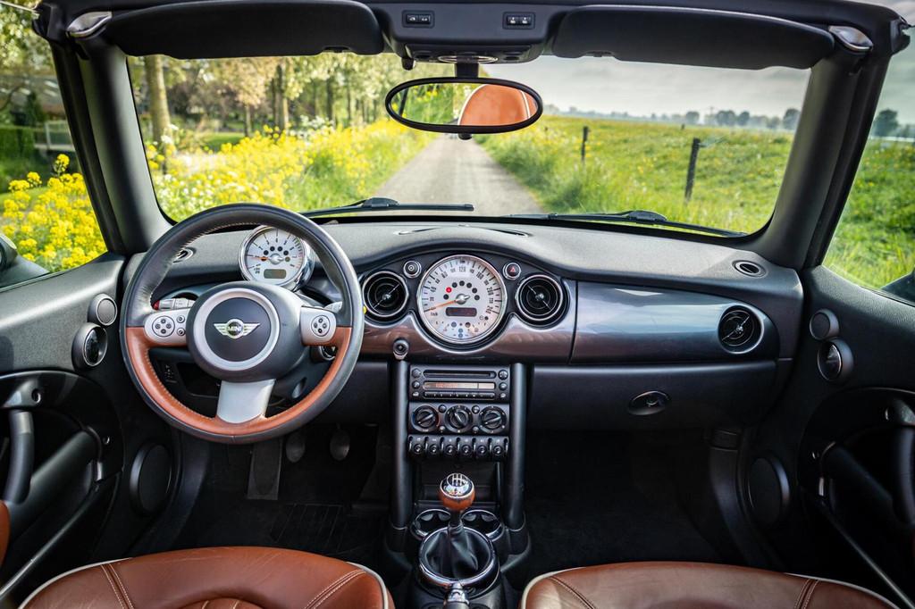 Mini Cabrio 1.6 Cooper Sidewalk |Cabrio |Leder |Nap |Stoelvw, Auto's, Voorwielaandrijving, Gebruikt, 4 cilinders, 4 stoelen